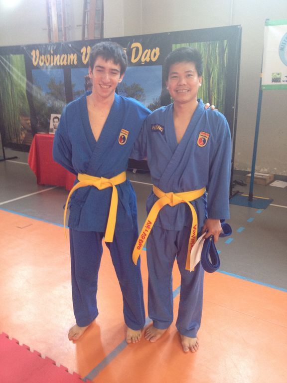 Hoang Pham dopo aver preso la cintura gialla con il suo compagno Luca Adorni
